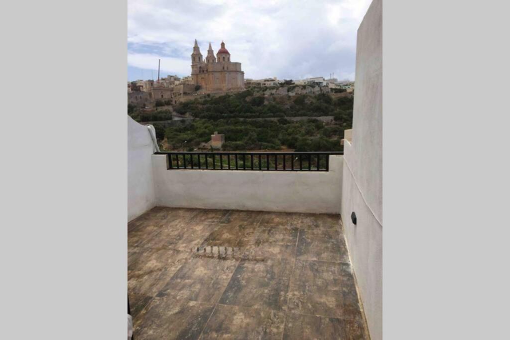 Apartamento Mellieha Luxury Penthouse With Sea & Country Views Exterior foto